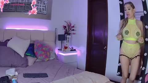 EvelynaGrey online show from September 13, 9:34 am