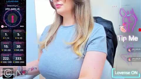 evelyne_rose online show from May 23, 5:14 am