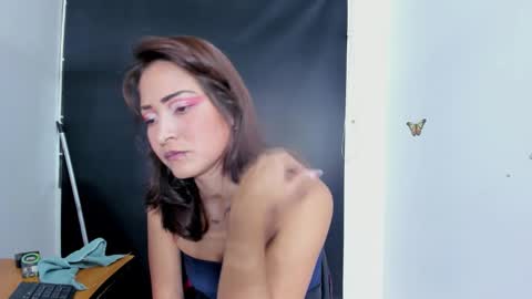 Evelyne online show from February 22, 6:28 am