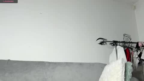 Evelyn online show from March 7, 3:17 am