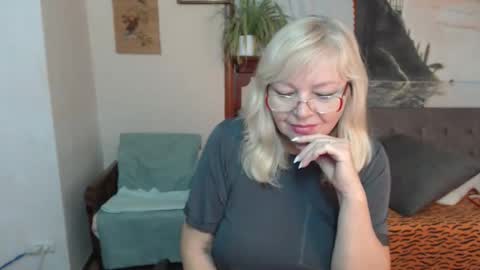 BarbaraBlondy online show from November 7, 8:44 pm