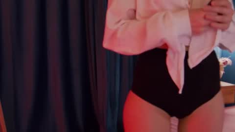 Evelyn online show from February 26, 1:53 am