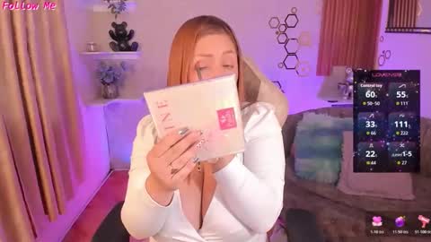Bigboobs Evelyn Vega online show from May 22, 5:25 am