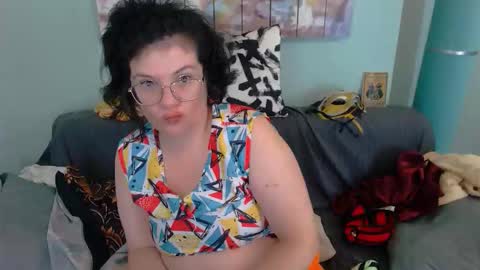 Snapshot of everly_rays chatting on September 12, 10:34 pm Everly online show from September 12, 10:34 pm