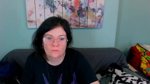 Everly online show from April 4, 12:06 am