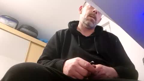 everymomenthorney online show from November 23, 9:57 pm