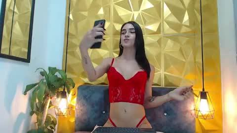 Annie online show from January 9, 11:02 pm