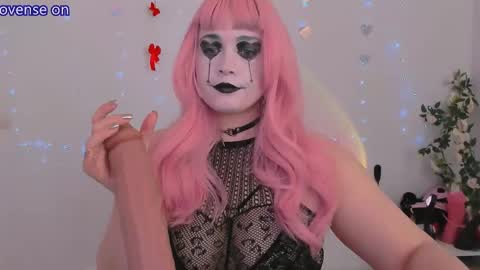 evilla_brill online show from May 31, 10:03 am