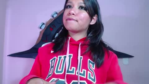 Im Evy online show from November 23, 1:36 am