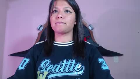 Im Evy online show from November 18, 5:38 pm