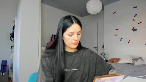 ewelynscott online show from February 5, 2:42 pm