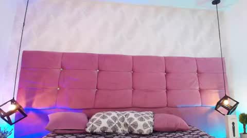 Aura online show from June 25, 4:31 am