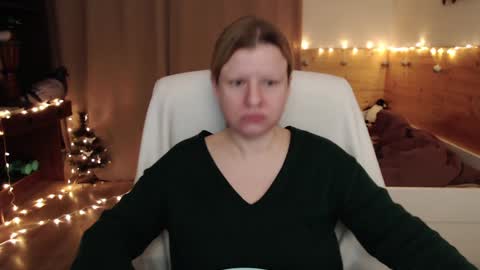 Crystal online show from January 3, 8:32 pm