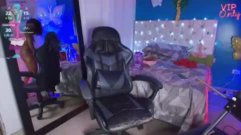 eylend_lisboa_ online show from March 4, 2:03 pm