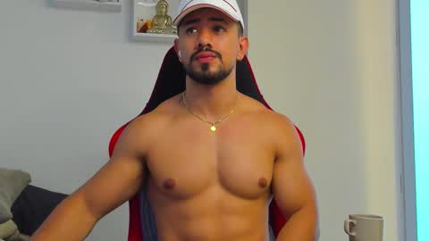 Ezzio Scolaro online show from September 10, 1:45 pm