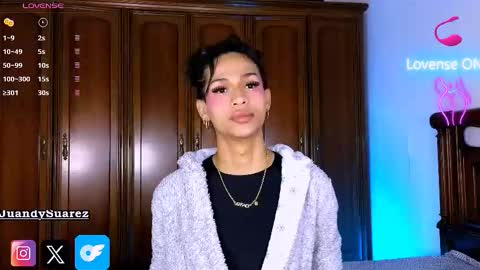 Snapshot of fabi_smith09 chatting on November 1, 6:45 am Fabi online show from November 1, 6:45 am