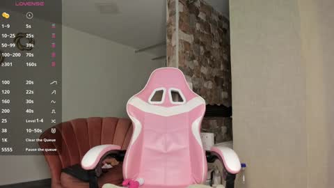 Thianna online show from December 16, 11:33 am