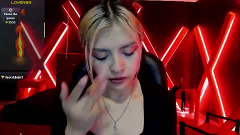 fabzy online show from July 8, 1:25 pm