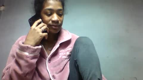 faiqua95 online show from April 27, 3:09 pm