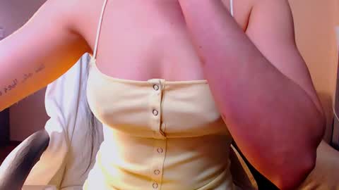 Elli  online show from November 25, 2:49 pm