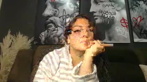 Snapshot of fairylatin chatting on October 26, 12:39 pm fairylatin online show from October 26, 12:39 pm