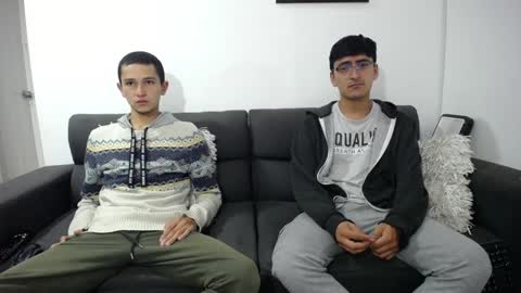 FallGays online show from January 4, 11:59 pm