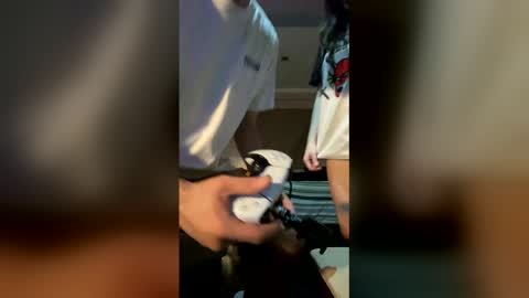 false_9 online show from April 28, 1:04 pm