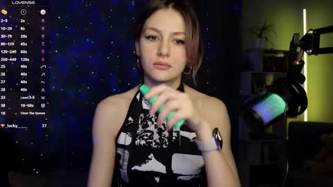 fancymeee online show from February 12, 1:06 pm