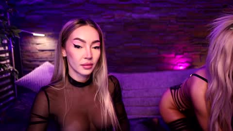 Carmina online show from October 25, 10:54 pm