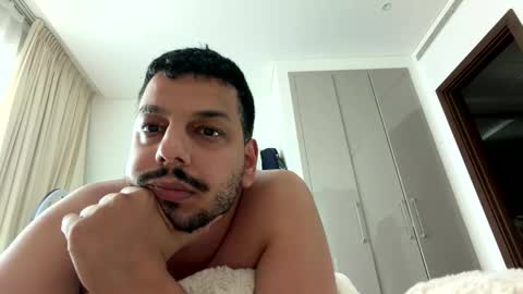 faried92 online show from April 16, 12:16 pm