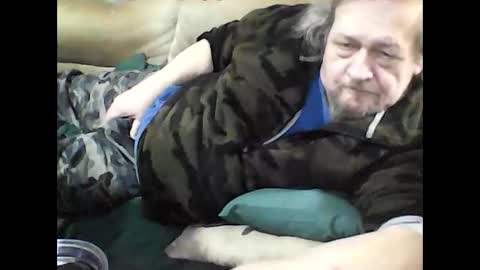 HoneyCumJuice4U online show from December 3, 10:43 pm