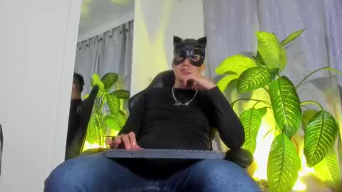 Snapshot of fatass_420 chatting on January 22, 9:02 am Johan online show from January 22, 9:02 am