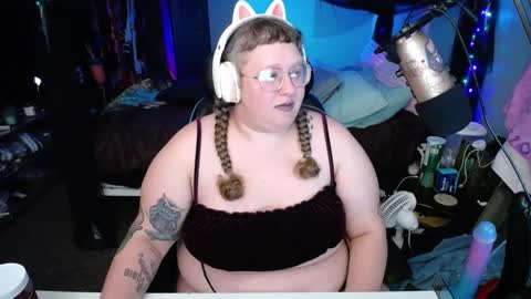 FatVeronica online show from February 7, 6:24 am