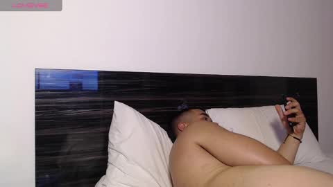 Snapshot of faustosaenz chatting on February 19, 1:08 am FAUSTO online show from February 19, 1:08 am