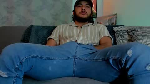 Snapshot of favid95 chatting on October 25, 9:26 pm favid95 online show from October 25, 9:26 pm