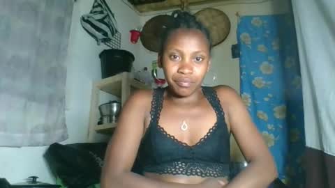 fayence09 online show from November 6, 10:35 pm