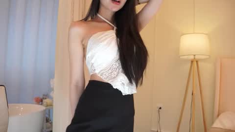 feel_me_00 online show from December 22, 11:22 pm