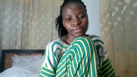 feetlovely507541 online show from May 29, 6:50 pm