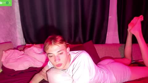 felixcurt online show from October 13, 5:26 pm