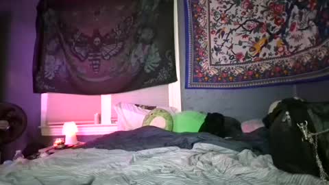 Jude online show from December 16, 6:10 am