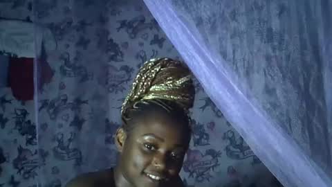 fentyafricana00 online show from January 16, 3:32 pm