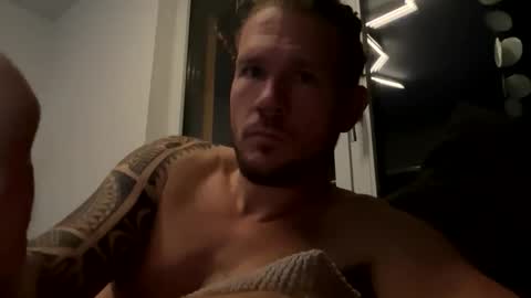 ferdl1988_1 online show from October 26, 9:36 pm