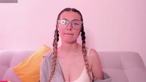 fernanda  online show from July 16, 3:26 pm