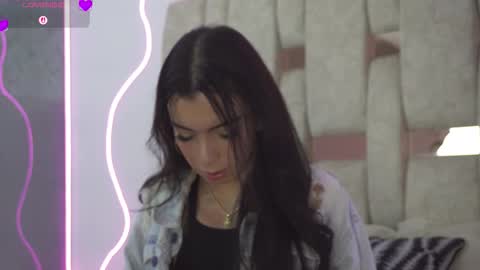 fernanda_thail_ online show from March 24, 7:31 pm