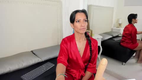 Fernanda  online show from May 27, 1:57 am