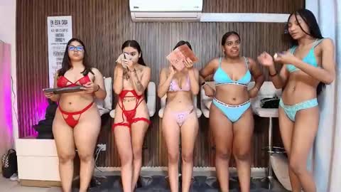 alice and samm online show from September 16, 11:12 am