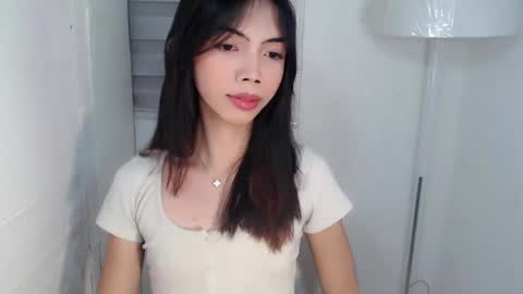 feyaaa online show from March 11, 4:29 pm