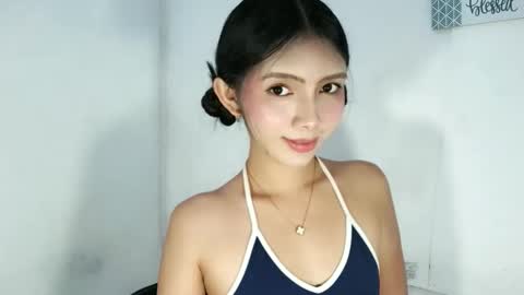 feyaaa online show from April 18, 6:54 pm