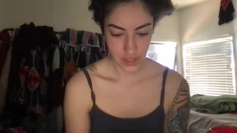 fgsammie online show from April 4, 7:54 pm