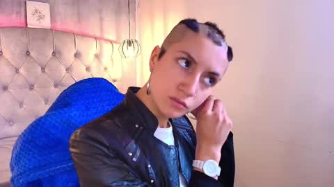   online show from November 18, 12:08 pm